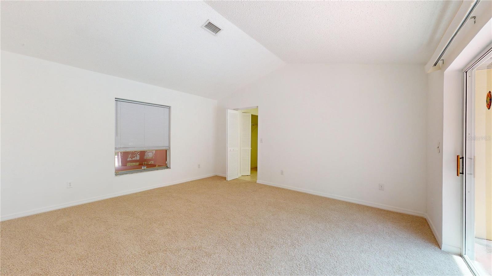 Image 5 of 24 For 5045 Bermuda Circle 12