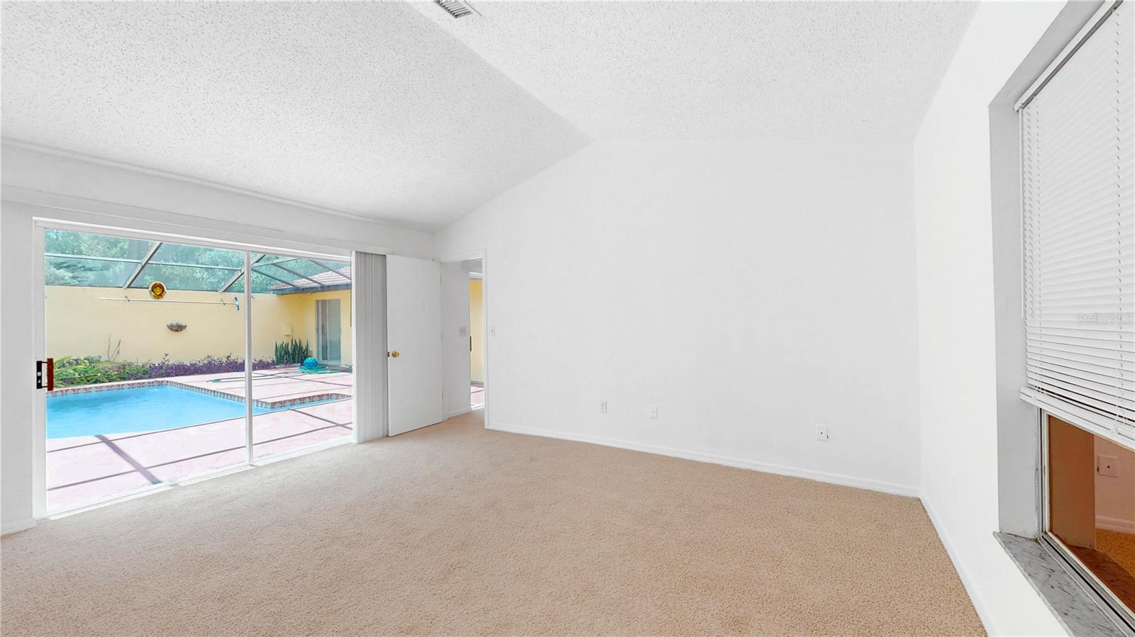Image 6 of 24 For 5045 Bermuda Circle 12