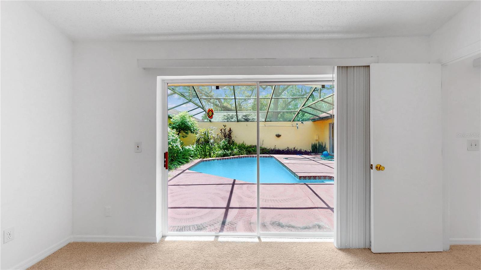 Image 7 of 24 For 5045 Bermuda Circle 12
