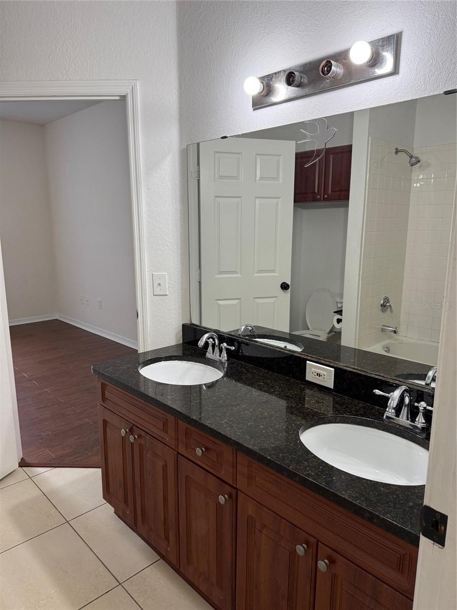 Image 6 of 10 For 3621 Conroy Road 734