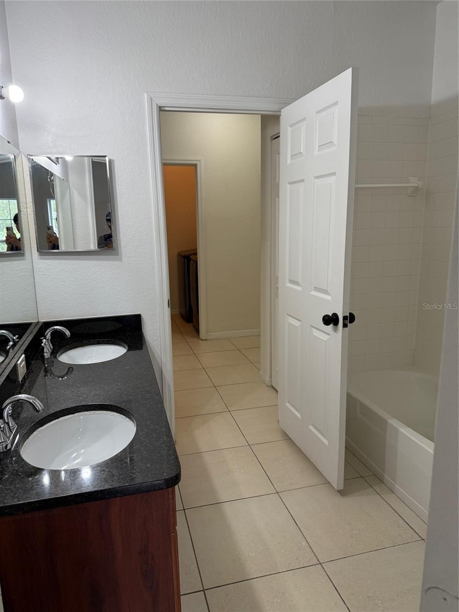 Image 7 of 10 For 3621 Conroy Road 734