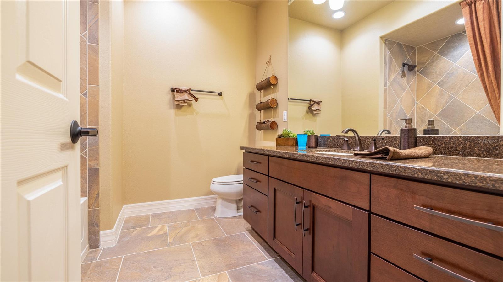 Image 14 of 35 For 2683 Amati Drive