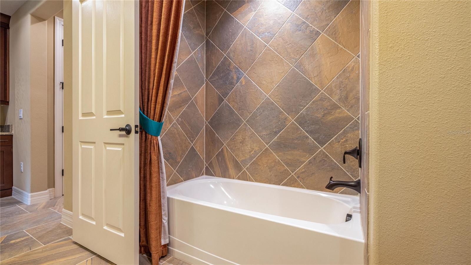 Image 15 of 35 For 2683 Amati Drive