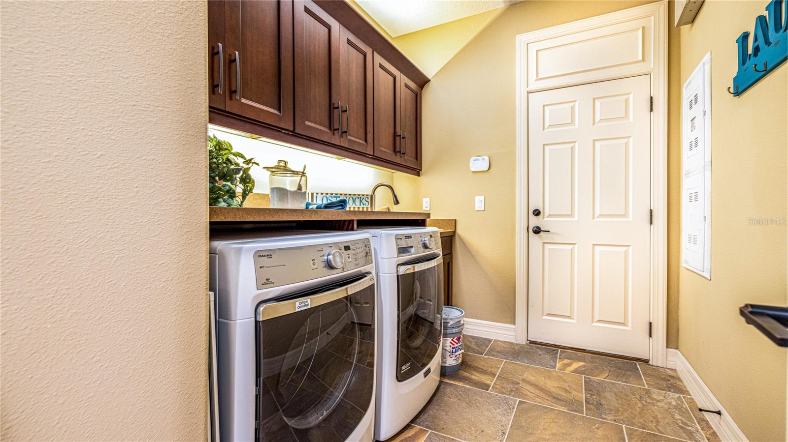 Image 16 of 35 For 2683 Amati Drive