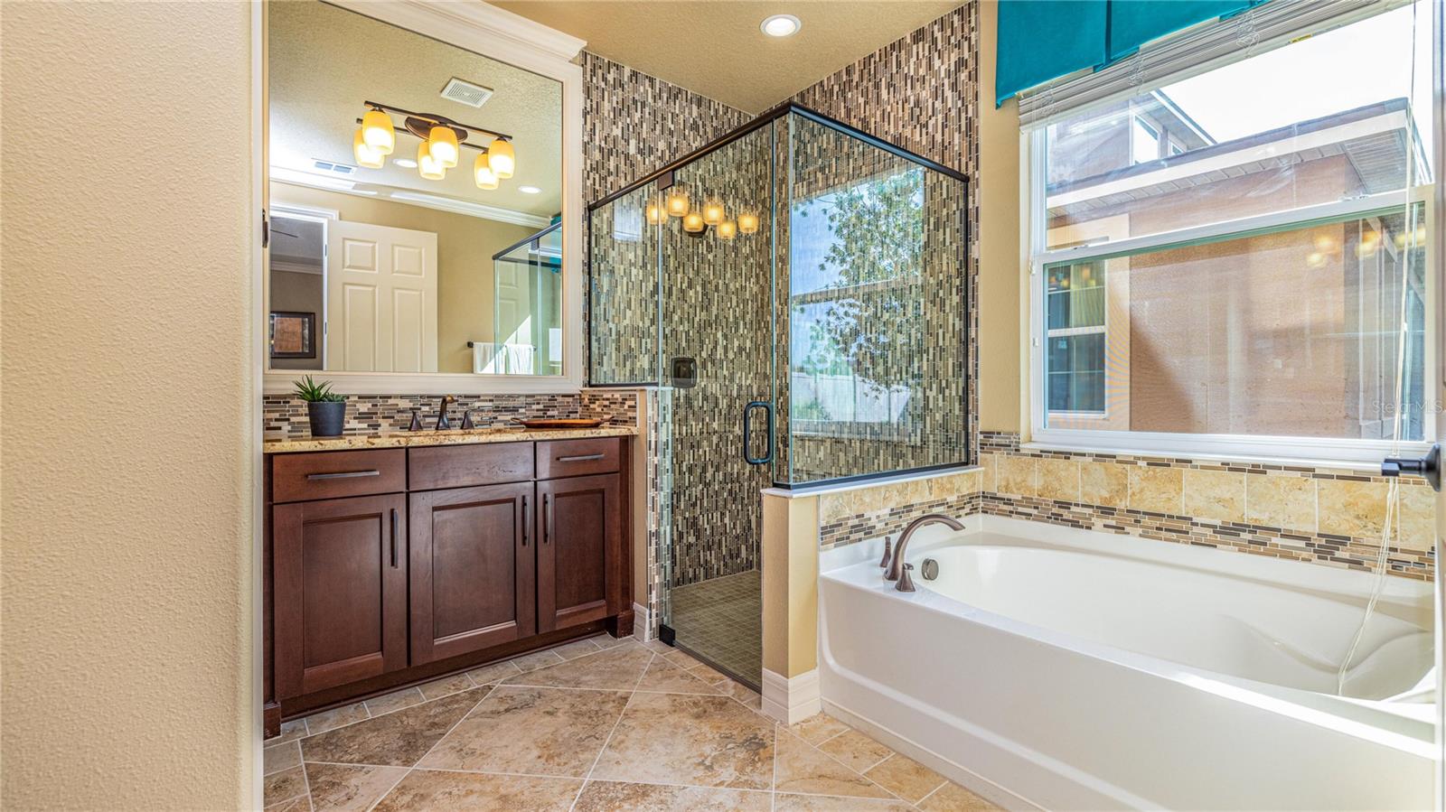 Image 19 of 35 For 2683 Amati Drive