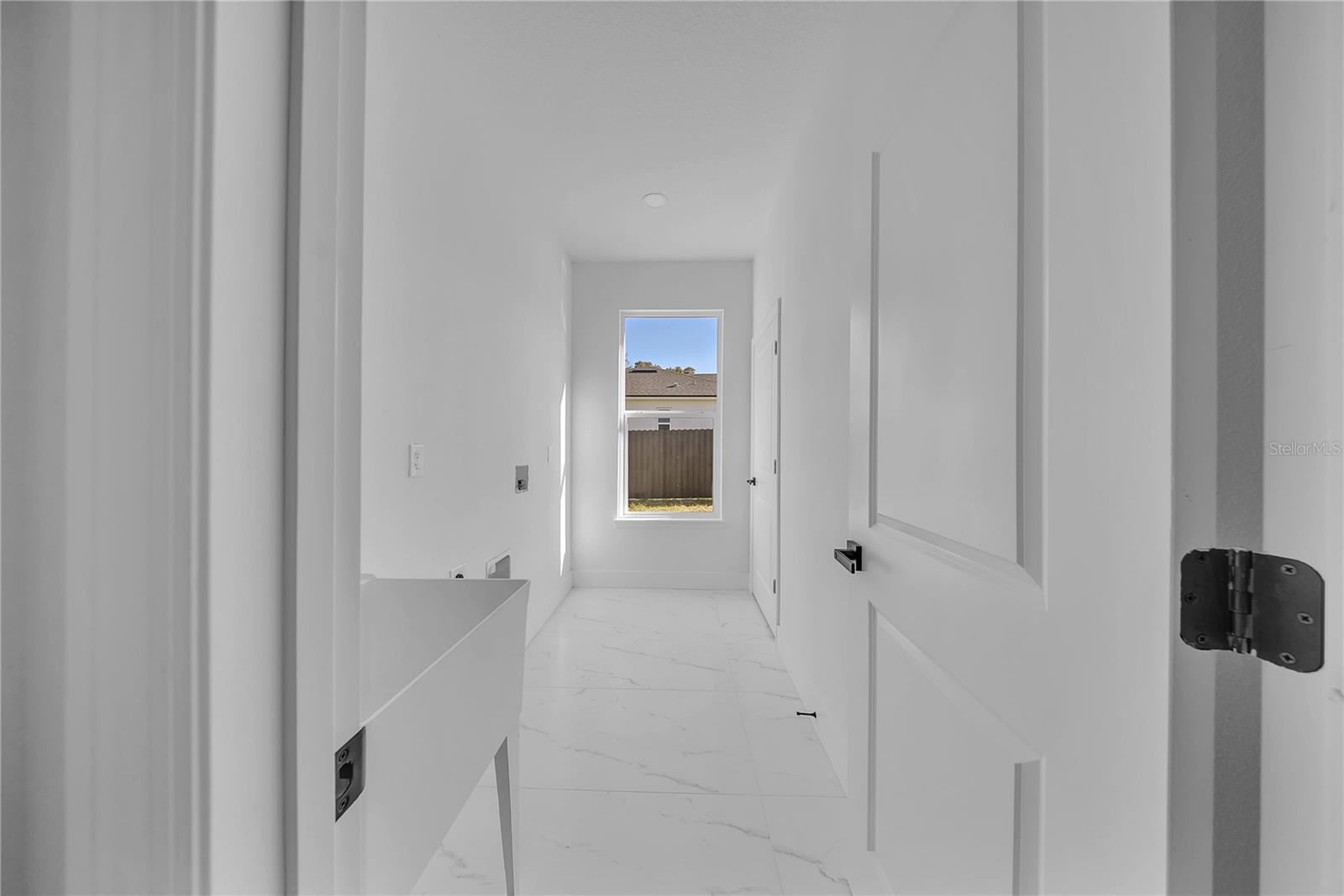 Image 25 of 44 For 17135 Sw 41 Ct,