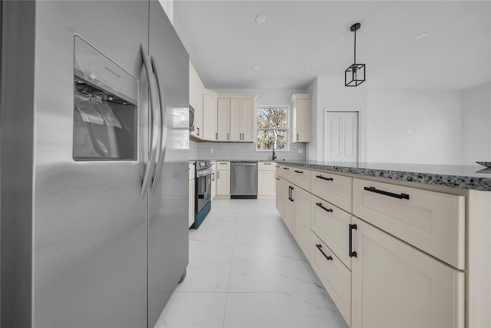 Image 32 of 44 For 17135 Sw 41 Ct,