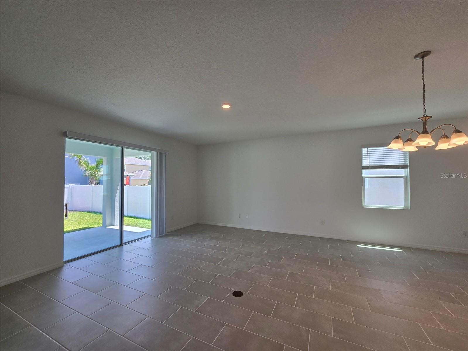 Image 5 of 12 For 1137 Blue Garden Drive