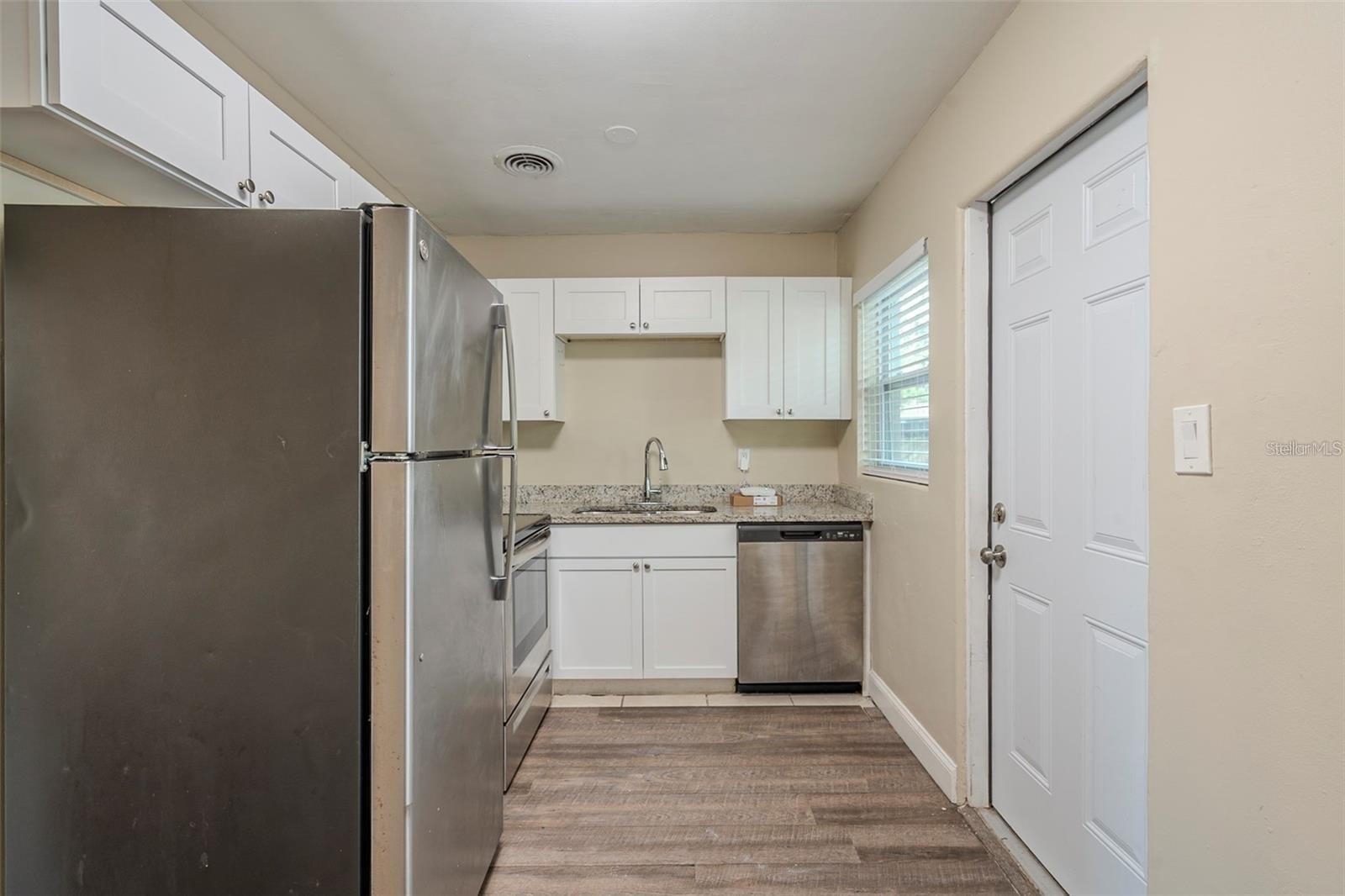 Image 10 of 18 For 5624 Balboa Drive