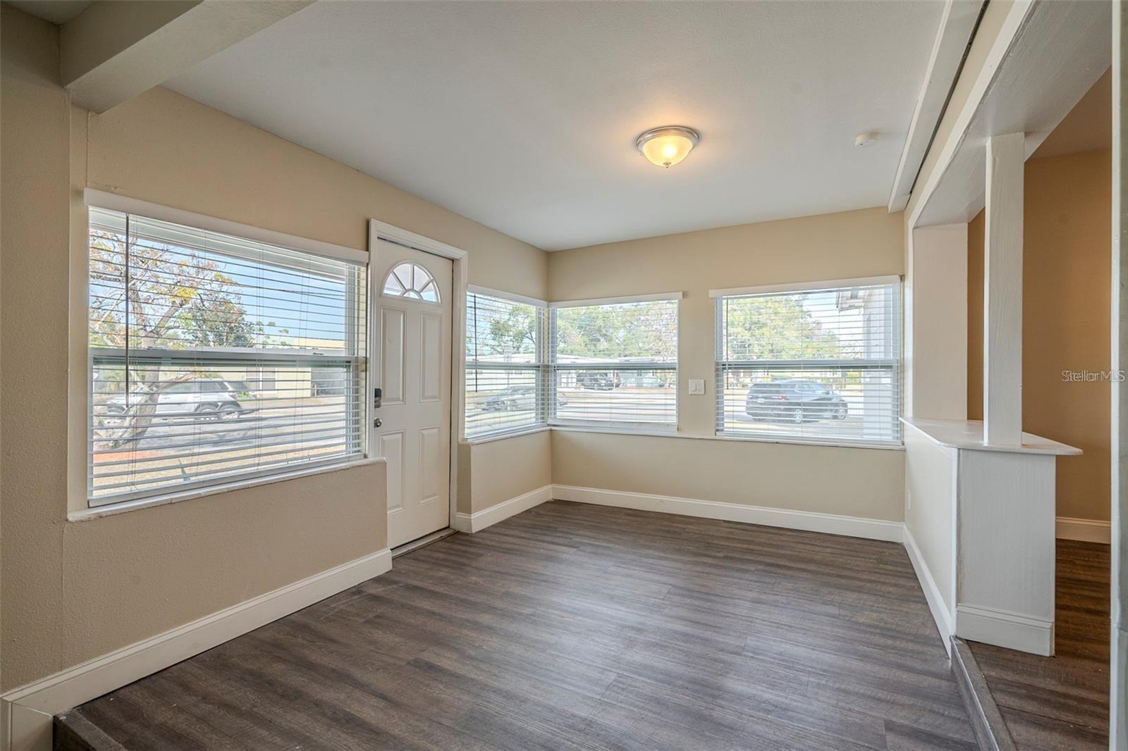 Image 3 of 18 For 5624 Balboa Drive