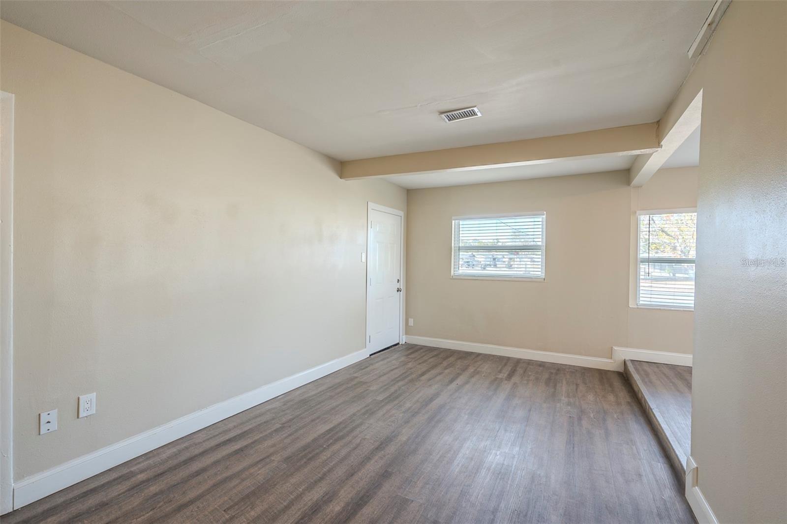 Image 5 of 18 For 5624 Balboa Drive