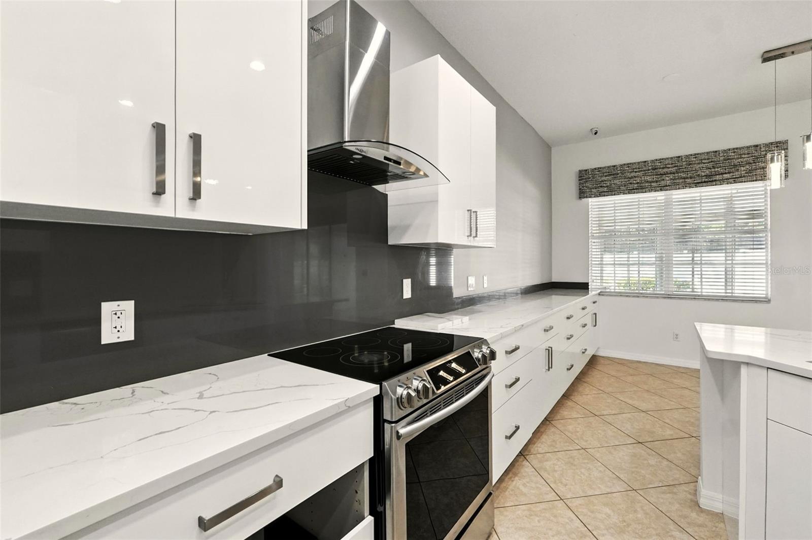 Image 9 of 19 For 7282 Chelsea Harbour Drive