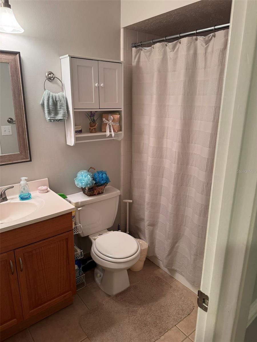Image 17 of 22 For 7744 Country Place C4