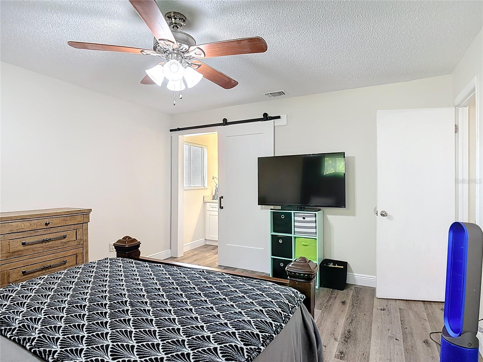 Image 26 of 39 For 745 Mentmore Circle