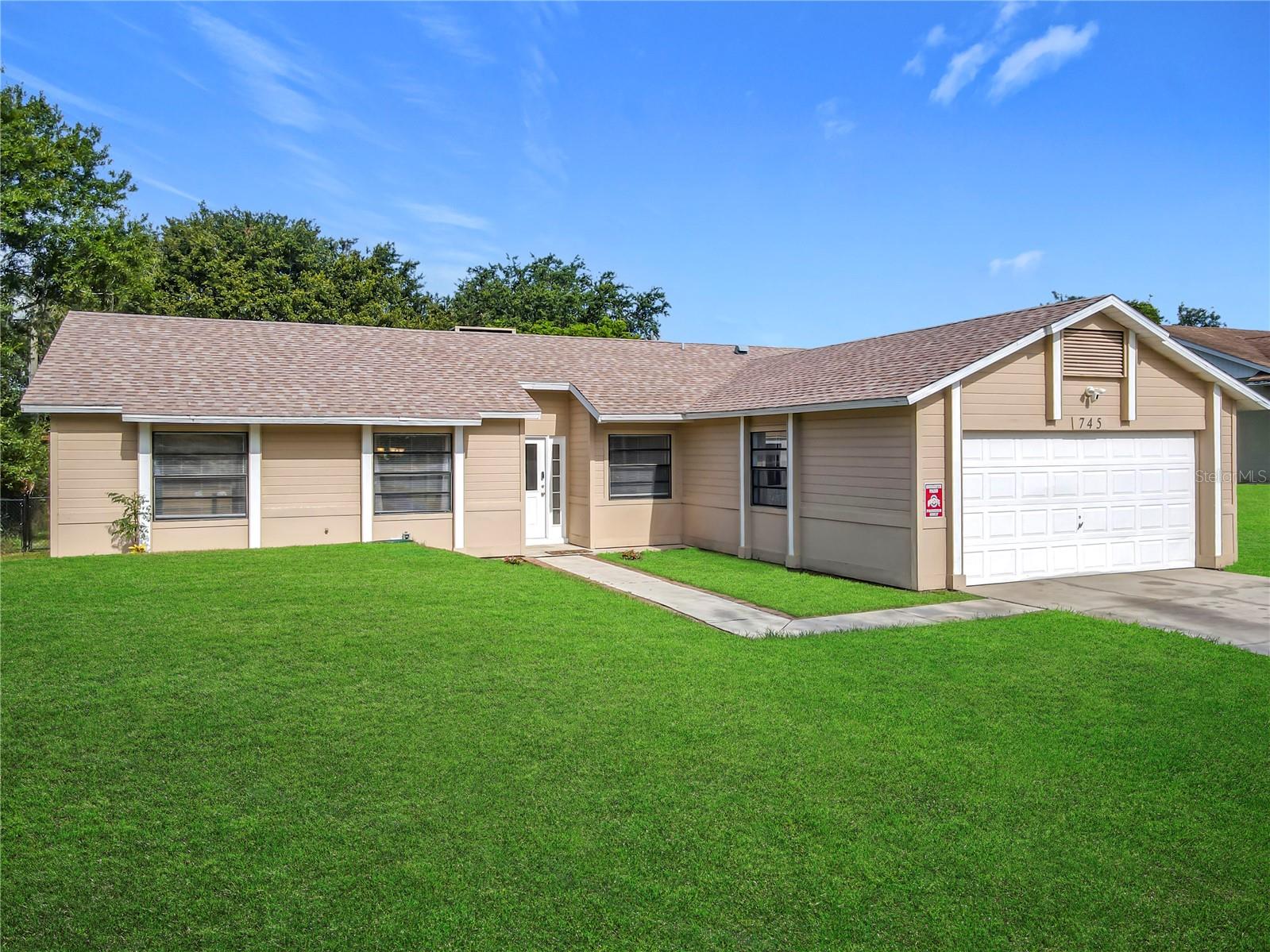 Image 3 of 39 For 745 Mentmore Circle