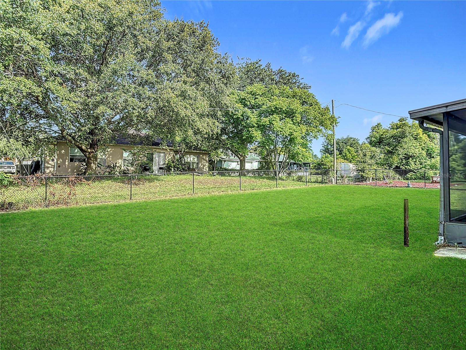 Image 34 of 39 For 745 Mentmore Circle