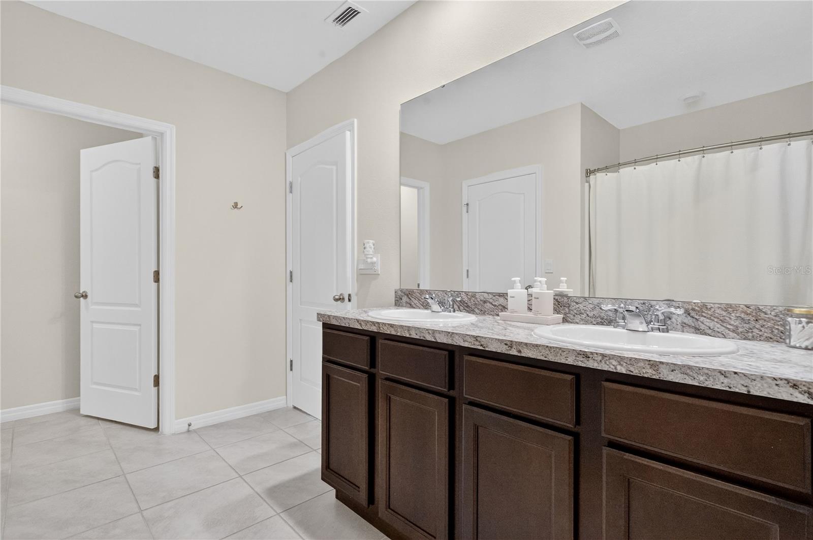 Image 20 of 40 For 612 Auburn Grove Terrace