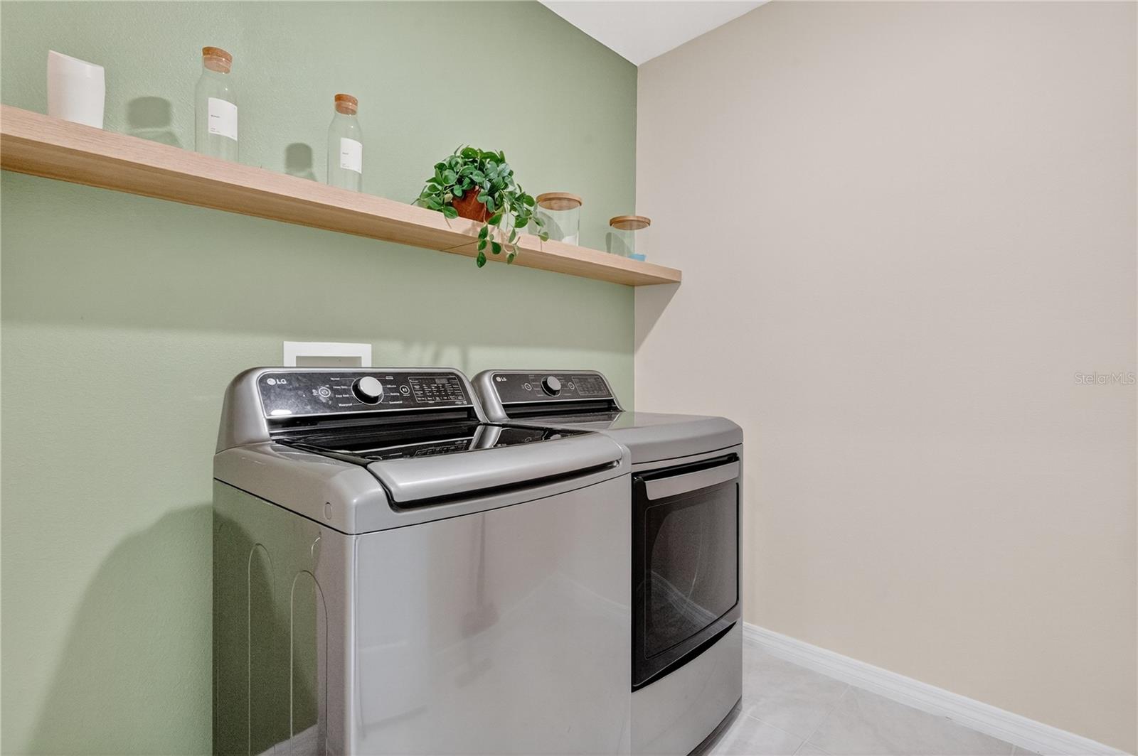 Image 22 of 40 For 612 Auburn Grove Terrace