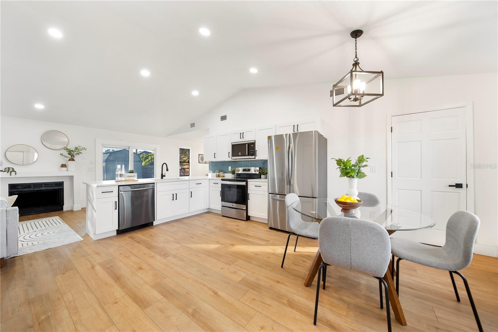 Image 4 of 13 For 896 Talmadge Avenue Se