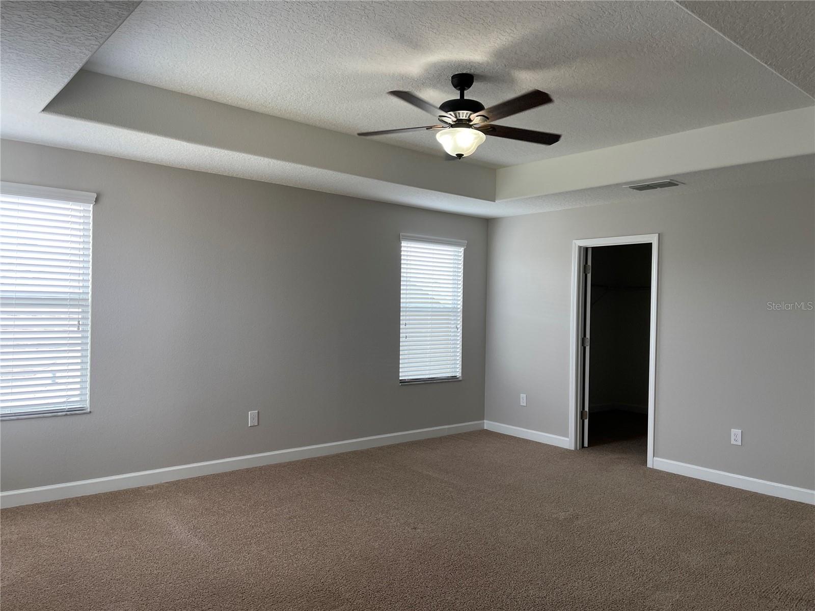 Image 16 of 29 For 15168 Evergreen Oak Loop