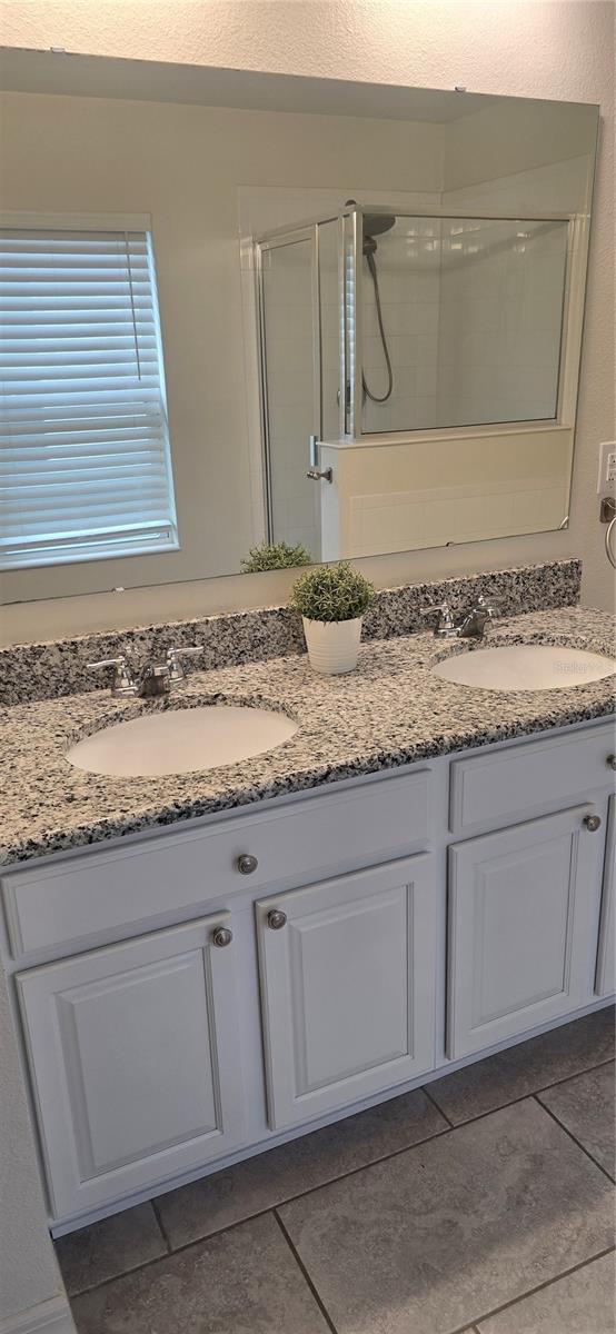 Image 31 of 35 For 2881 Mosshire Circle