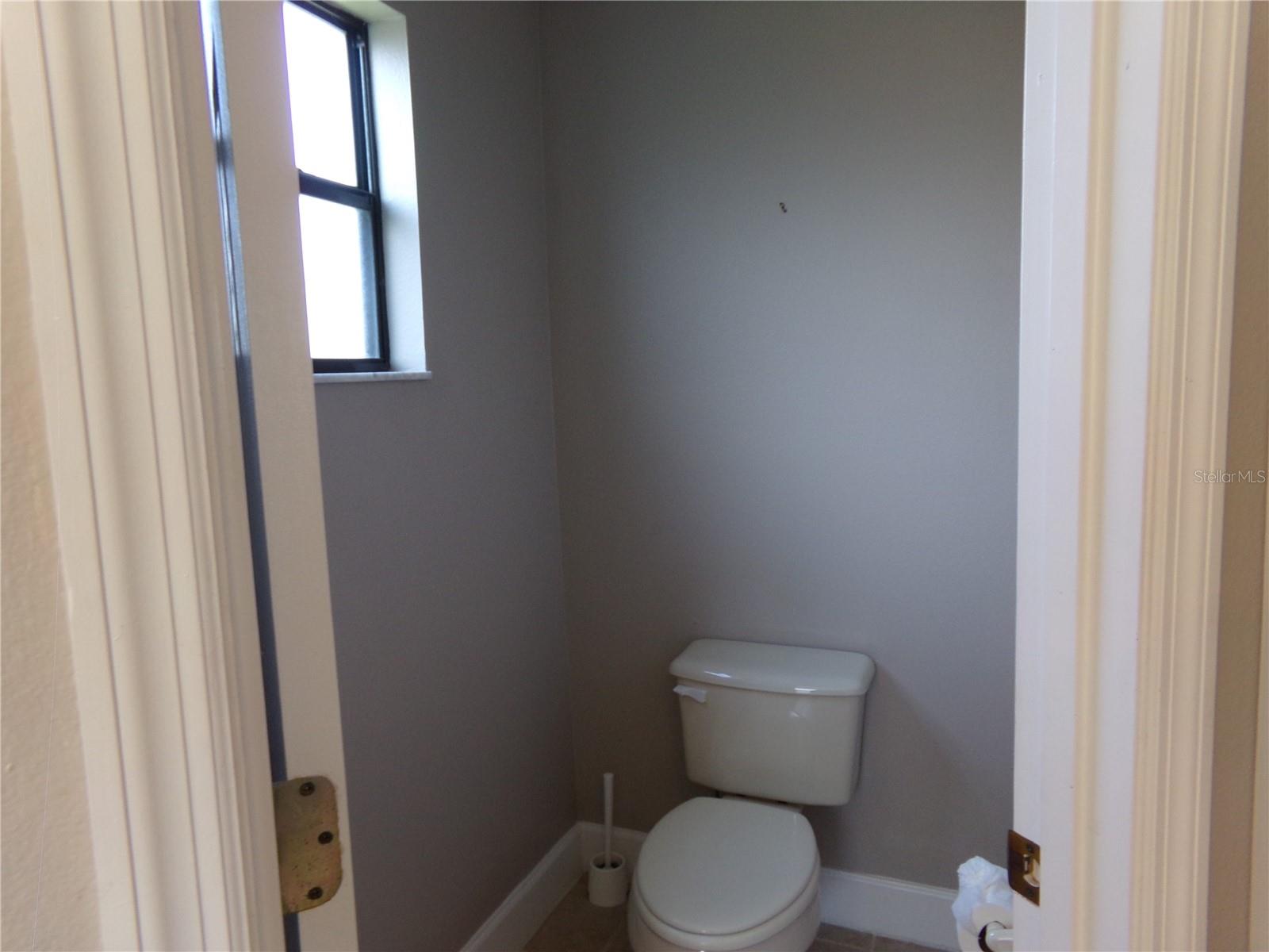 Image 30 of 52 For 721 Rantoul Ln