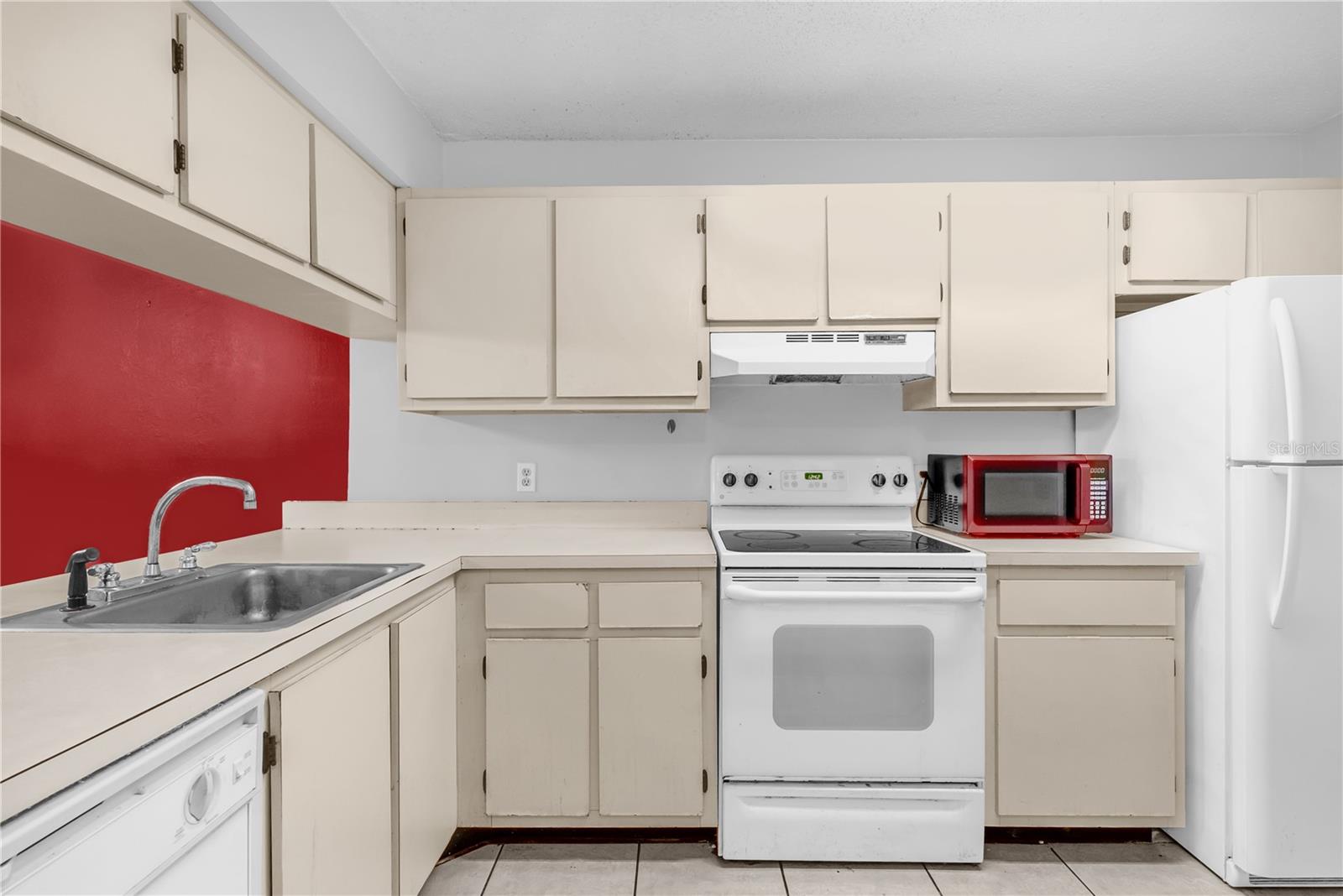 Image 7 of 22 For 6118 Curry Ford Road 127