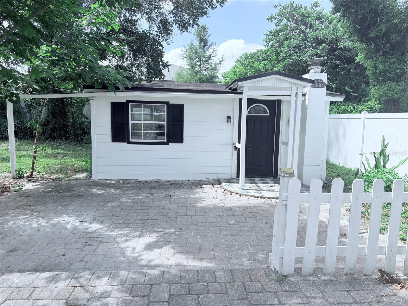 Listing Details for 2120b Carlton Drive, ORLANDO, FL 32806