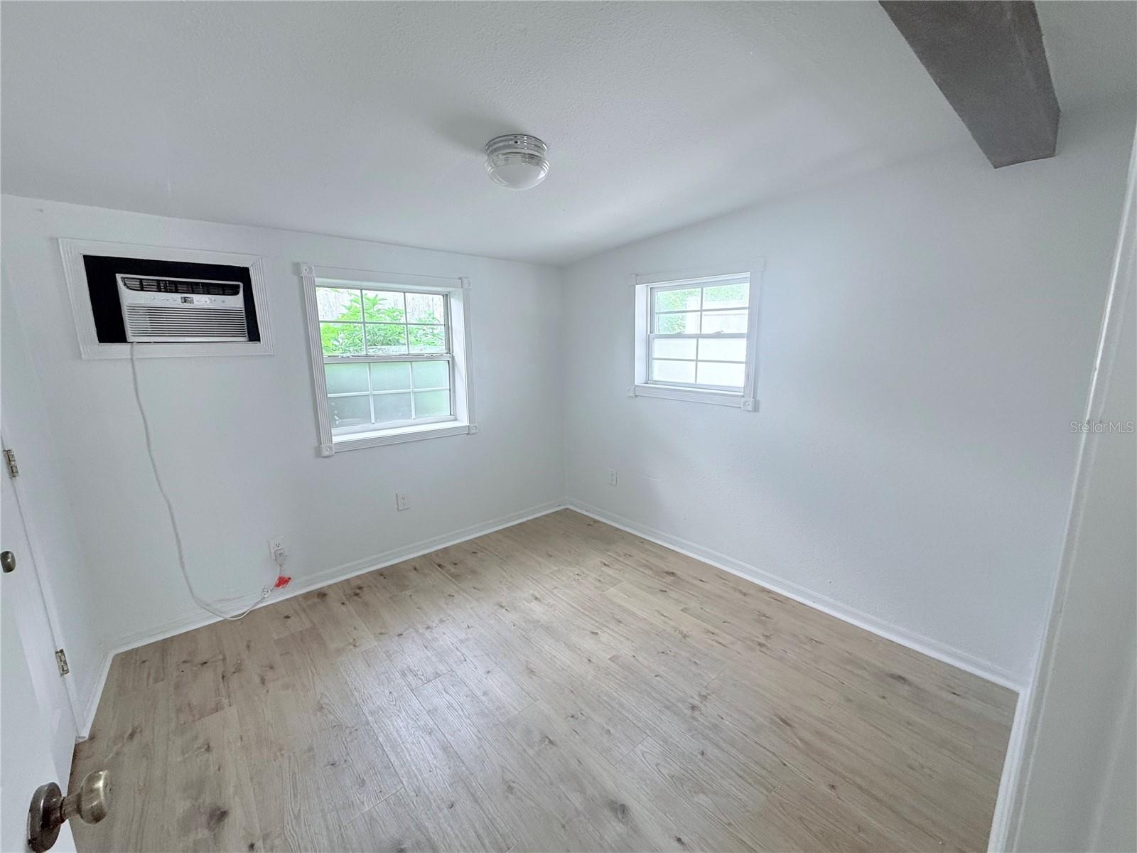 Image 5 of 7 For 2120b Carlton Drive