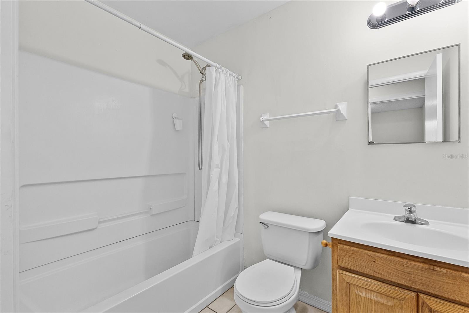 Image 17 of 29 For 2900 Oranole Road