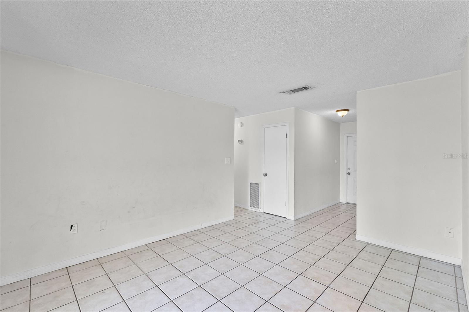 Image 6 of 29 For 2900 Oranole Road