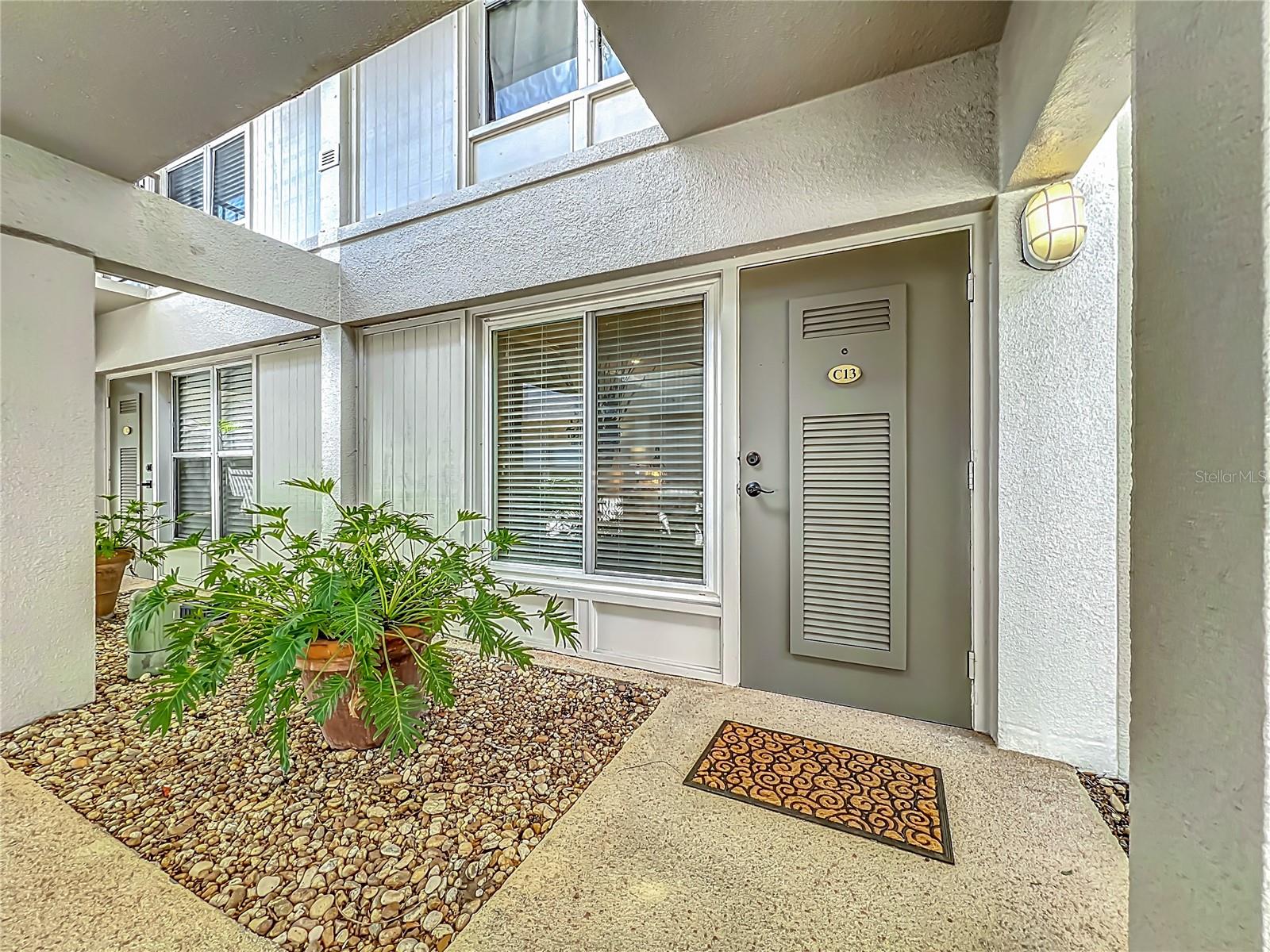 Image 2 of 44 For 1100 Delaney Avenue C13