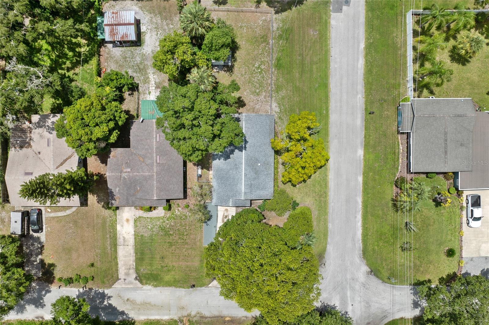 Image 16 of 17 For 2440 Grandview Avenue