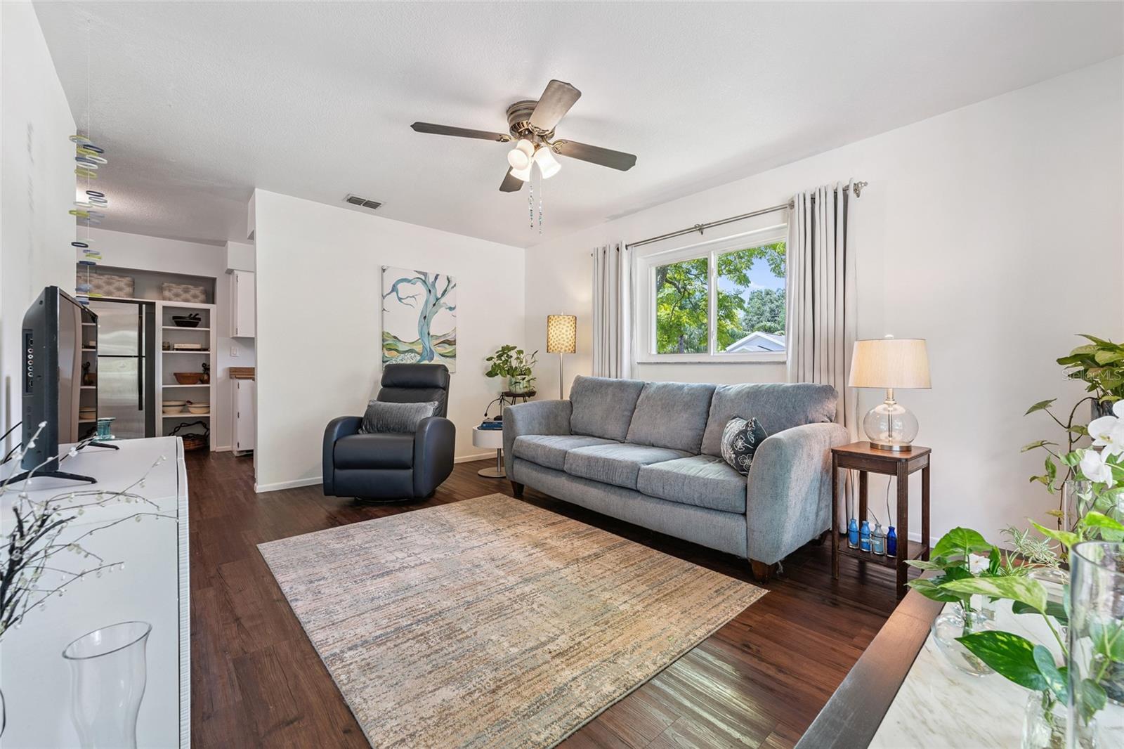 Image 3 of 17 For 2440 Grandview Avenue