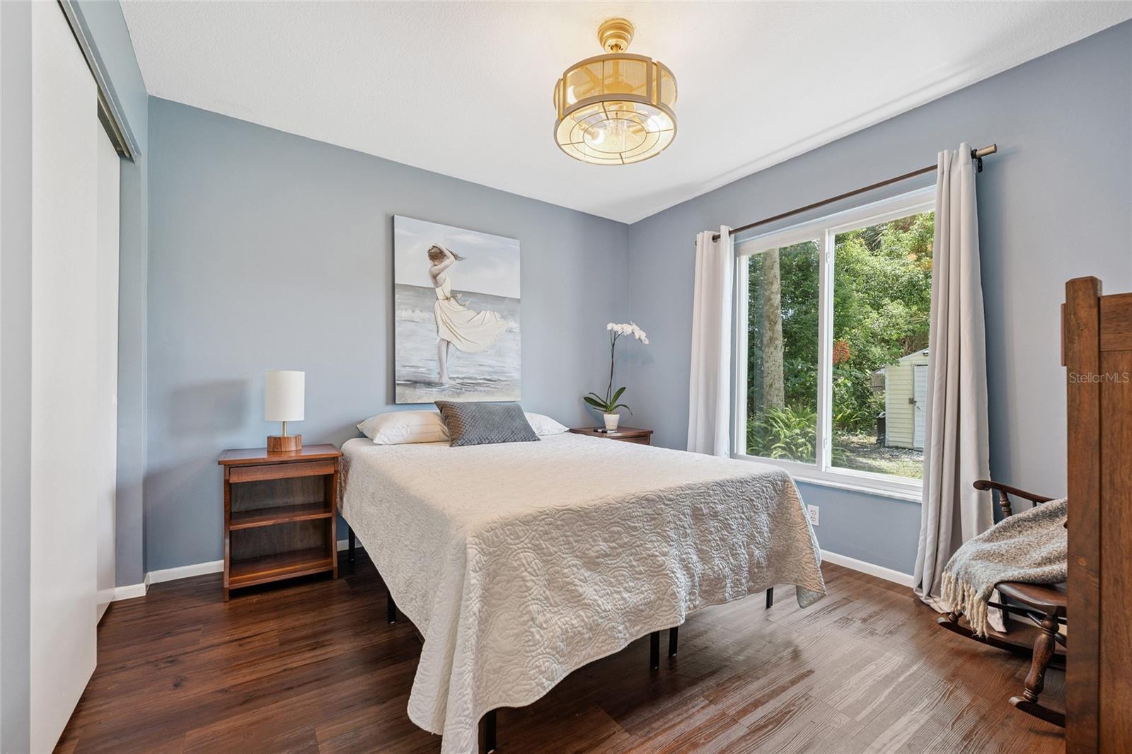 Image 9 of 17 For 2440 Grandview Avenue