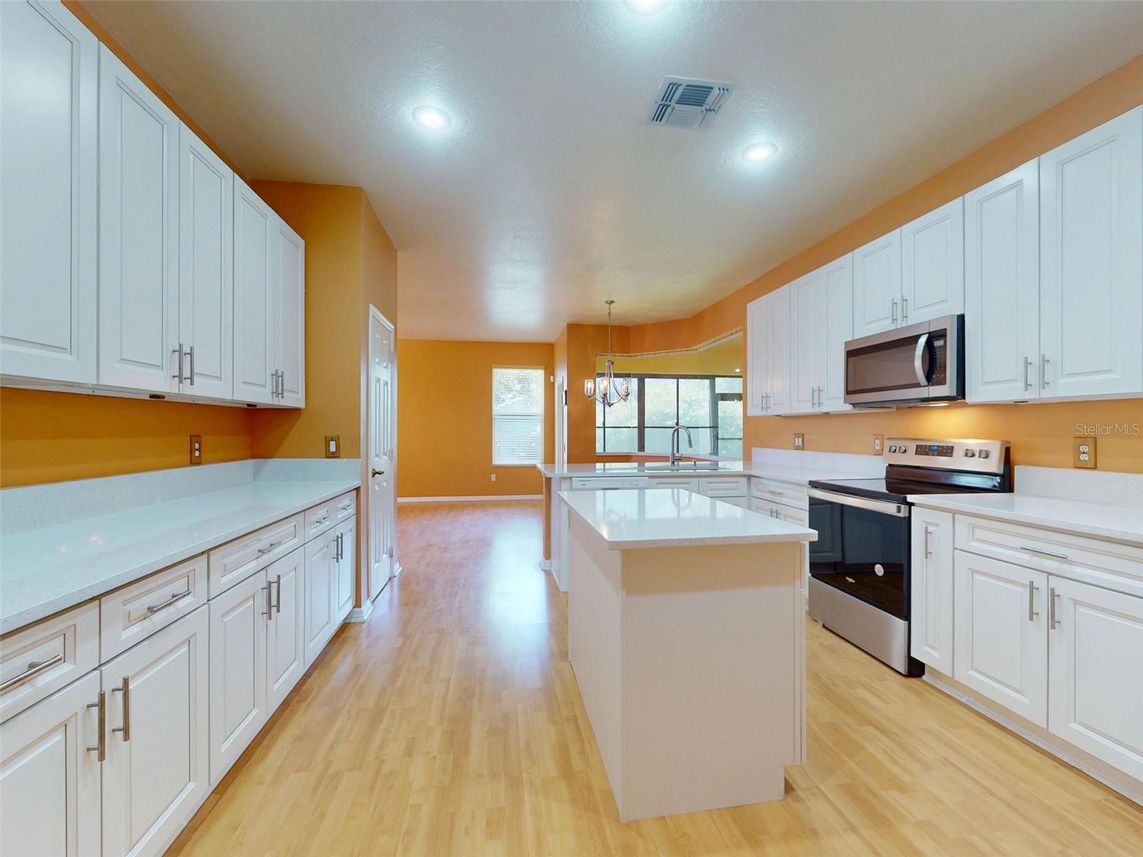 Image 11 of 67 For 7985 Saint Giles Place