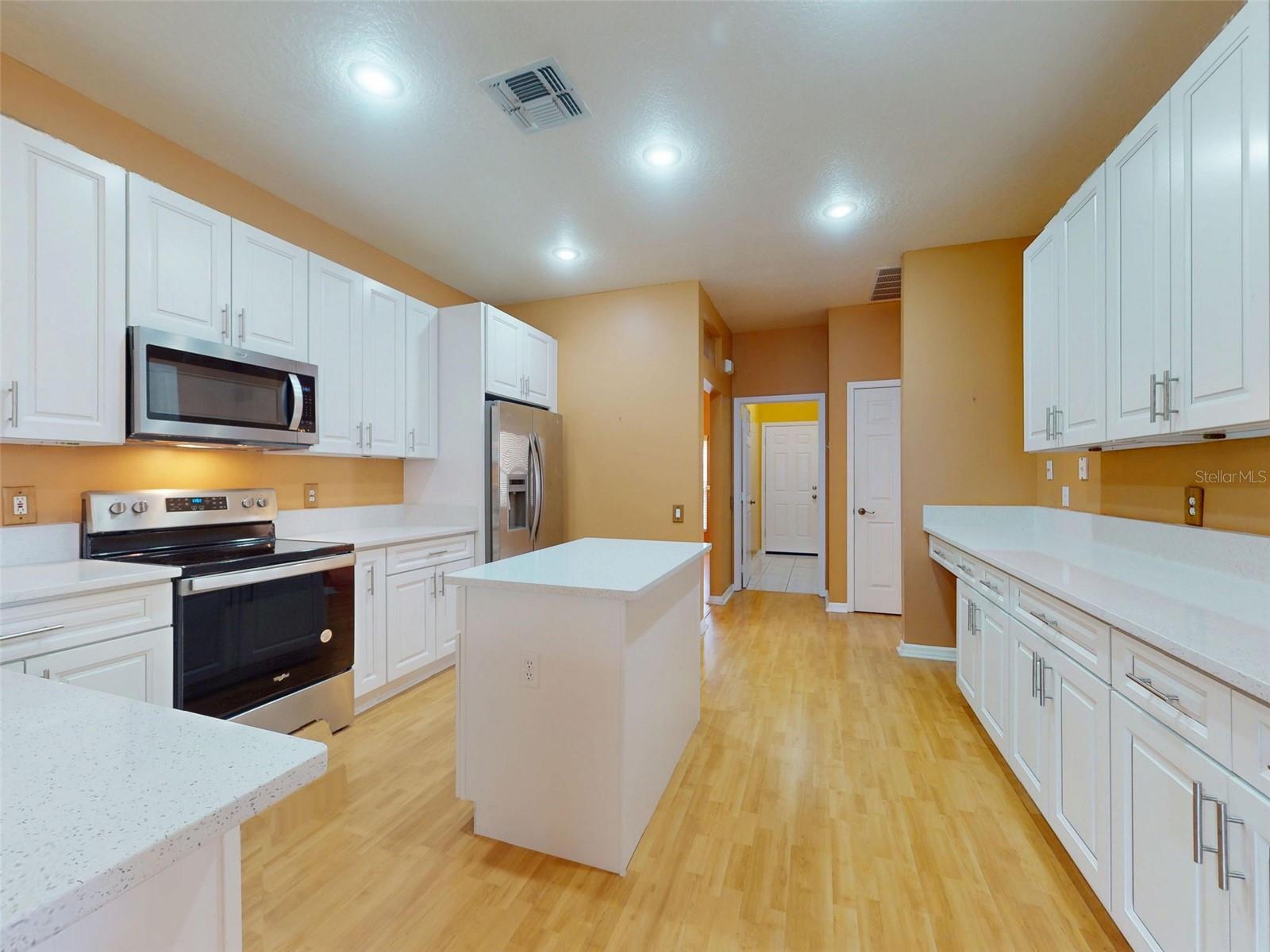 Image 16 of 67 For 7985 Saint Giles Place