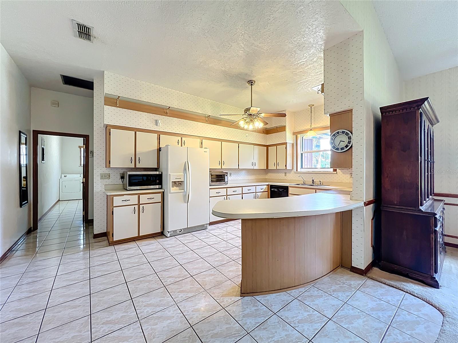 Image 12 of 42 For 7619 Lake Marsha Drive