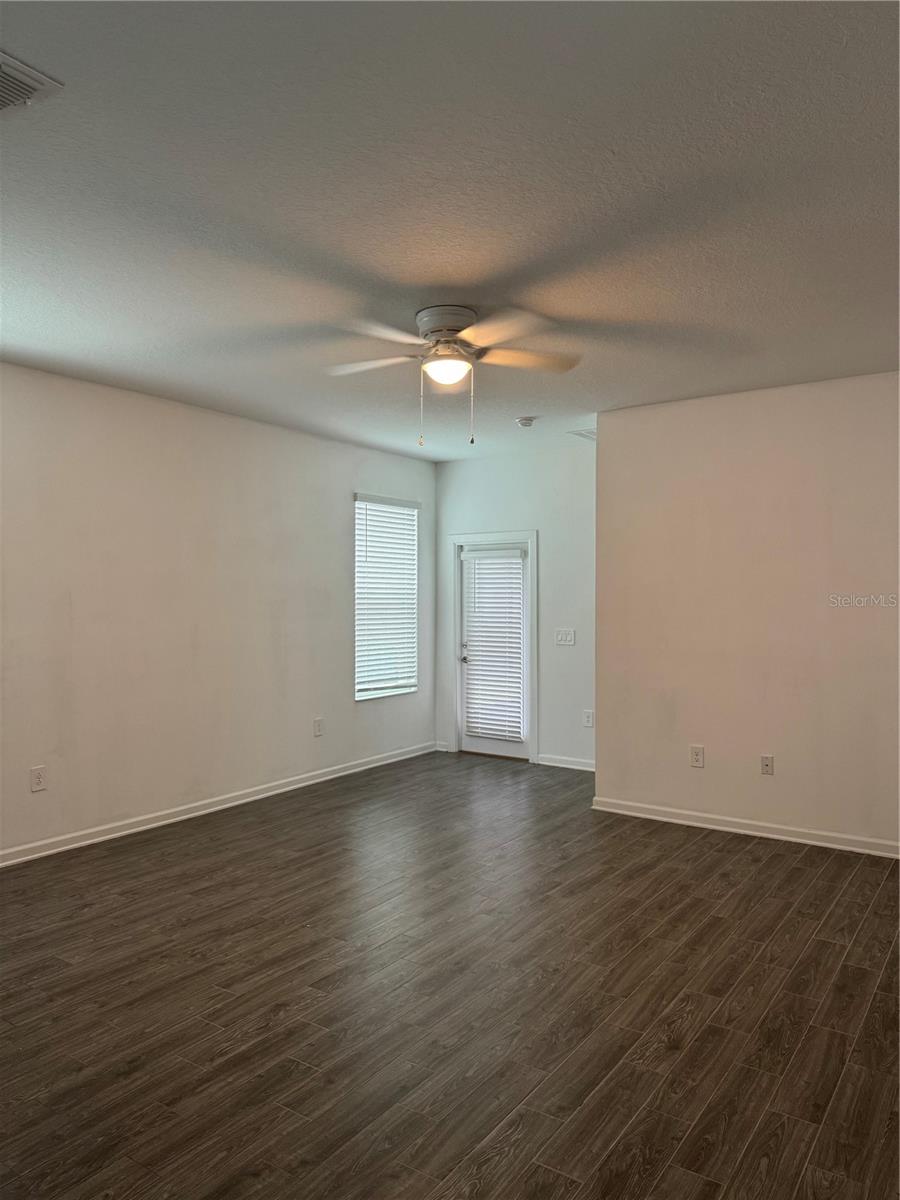 Image 3 of 10 For 1652 Cross Prairie Parkway