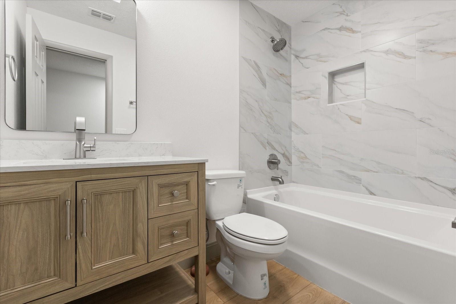 Image 15 of 28 For 652 Sherwood Court