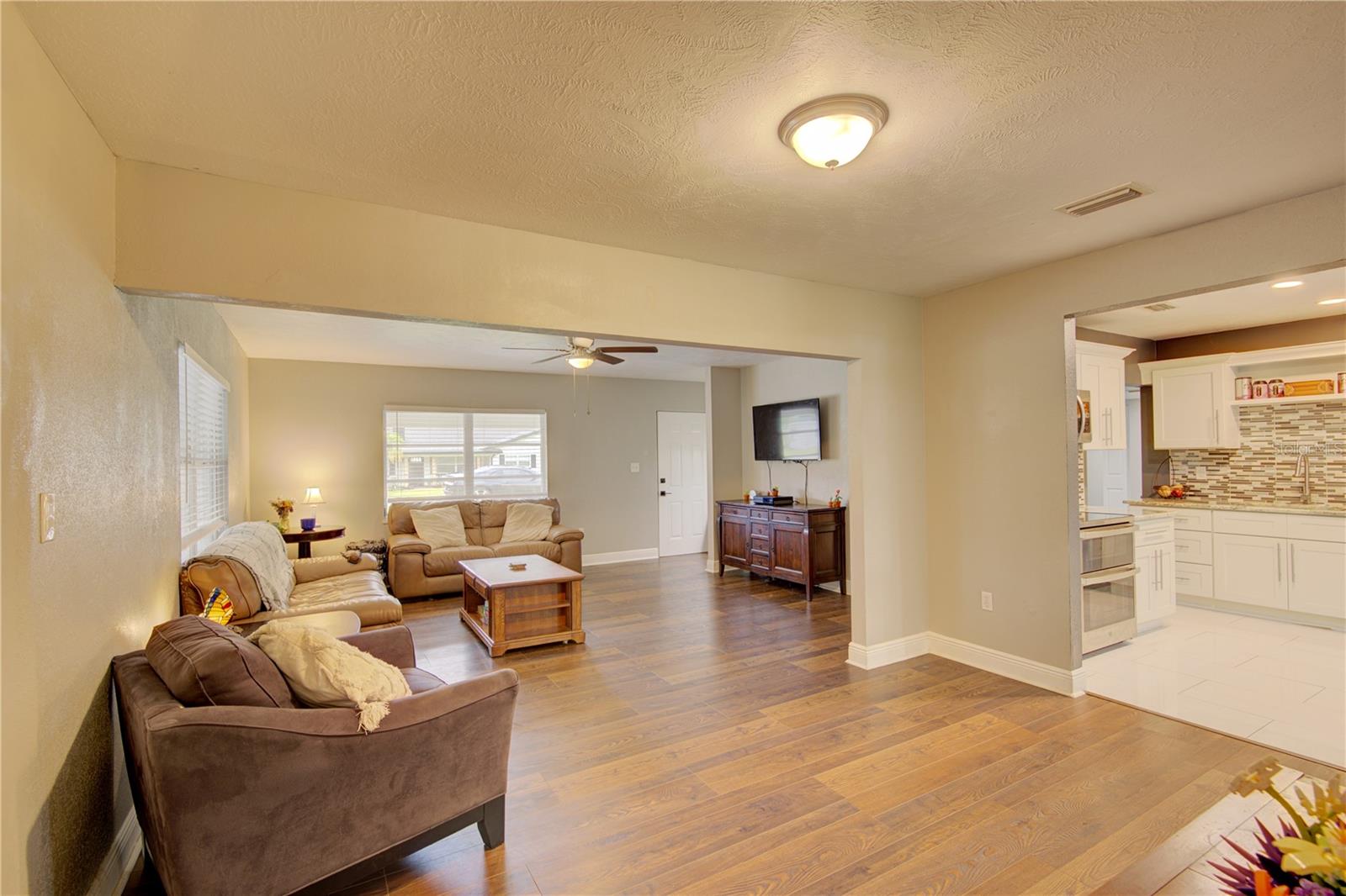 Image 7 of 32 For 220 Homewood Drive