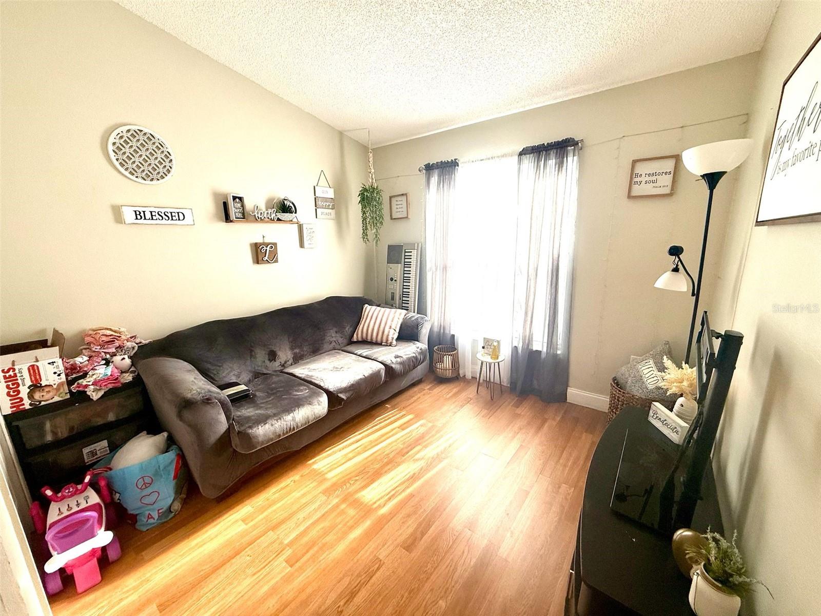 Image 13 of 24 For 992 Vista Palma Way