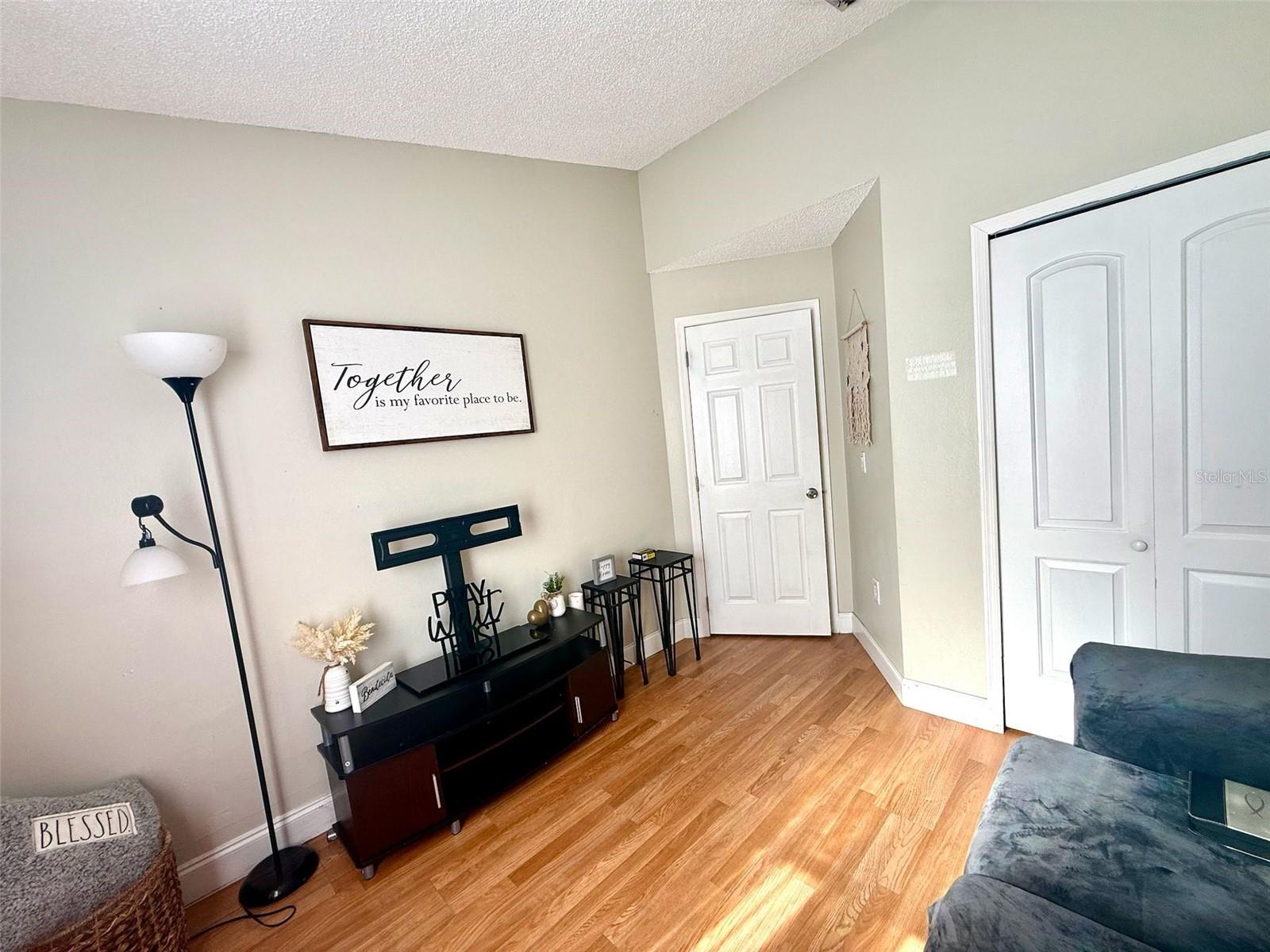 Image 14 of 24 For 992 Vista Palma Way