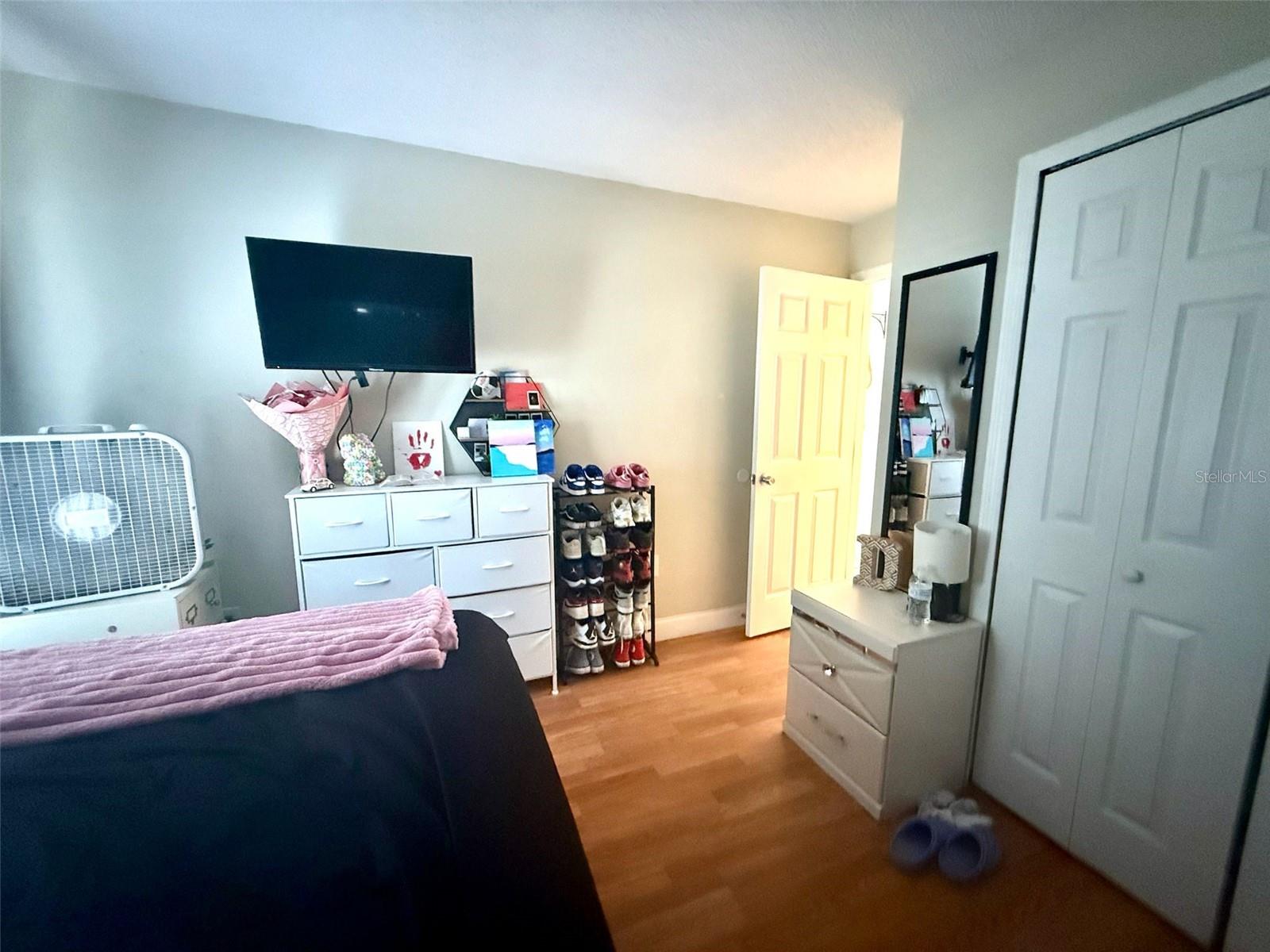 Image 15 of 24 For 992 Vista Palma Way