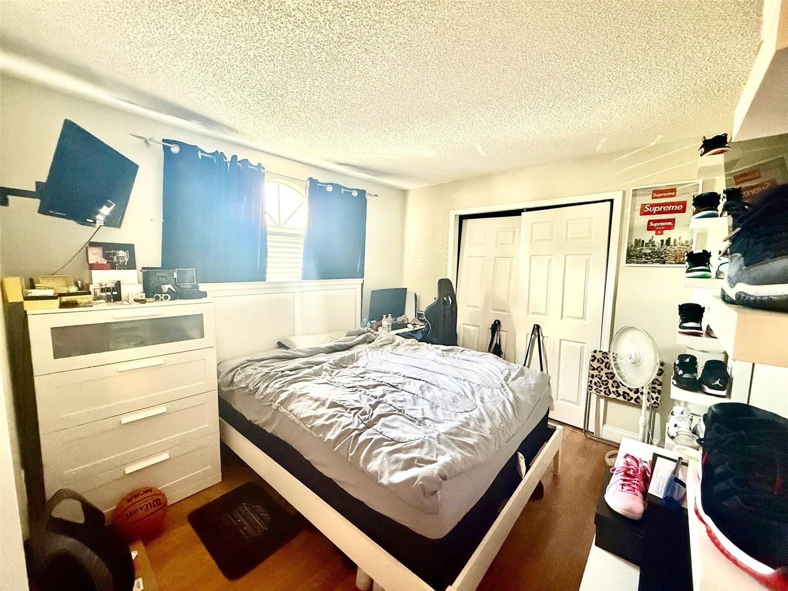 Image 18 of 24 For 992 Vista Palma Way