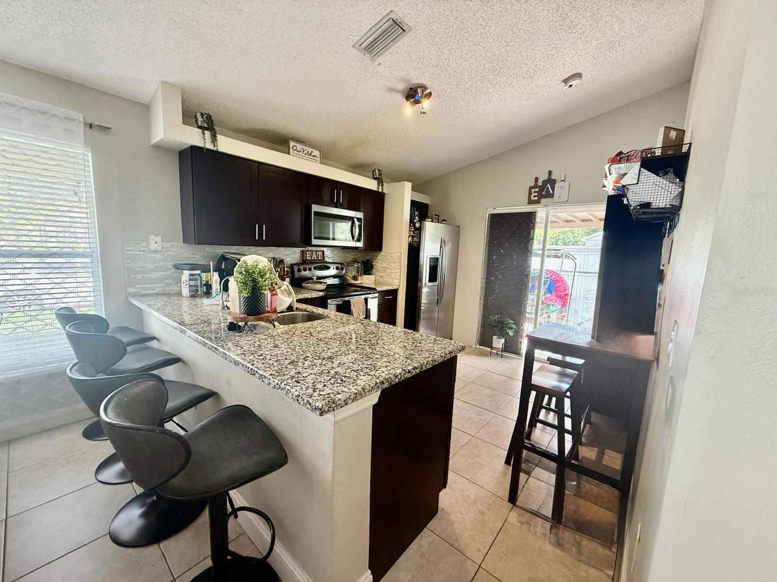 Image 7 of 24 For 992 Vista Palma Way