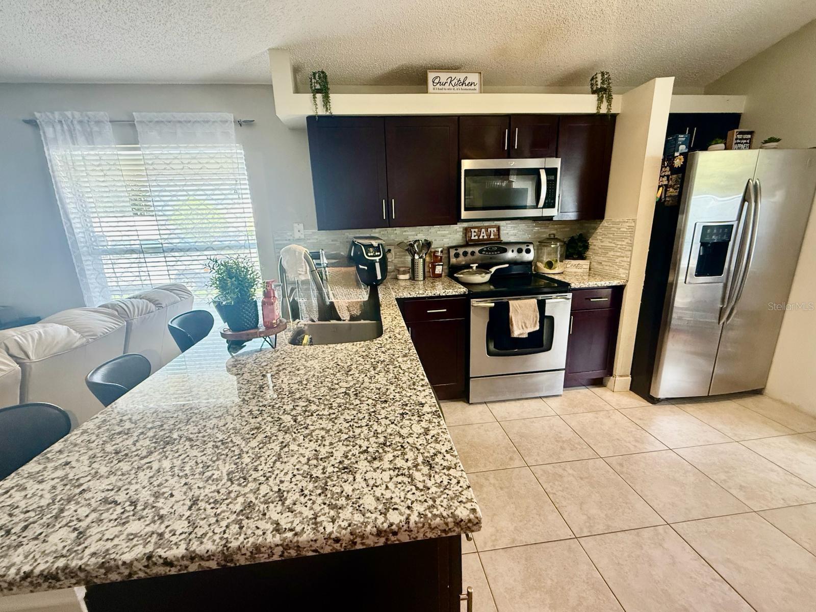 Image 8 of 24 For 992 Vista Palma Way