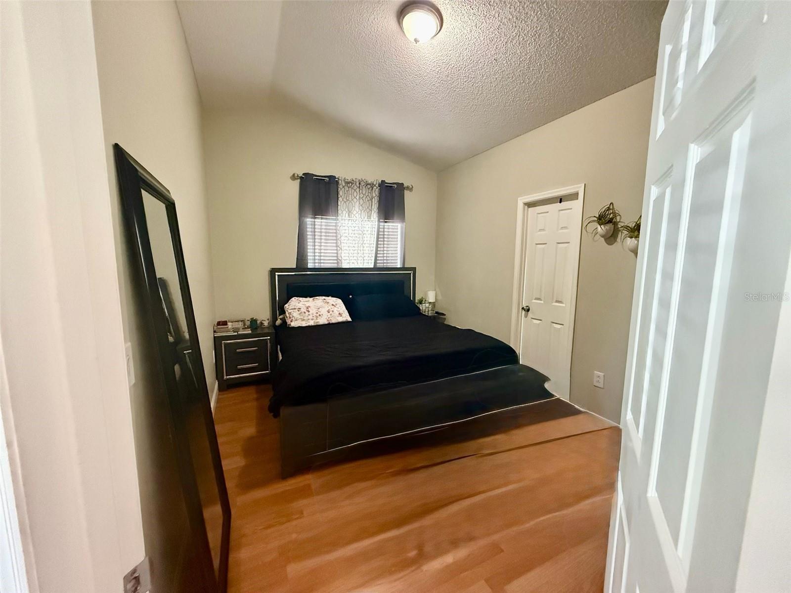 Image 9 of 24 For 992 Vista Palma Way