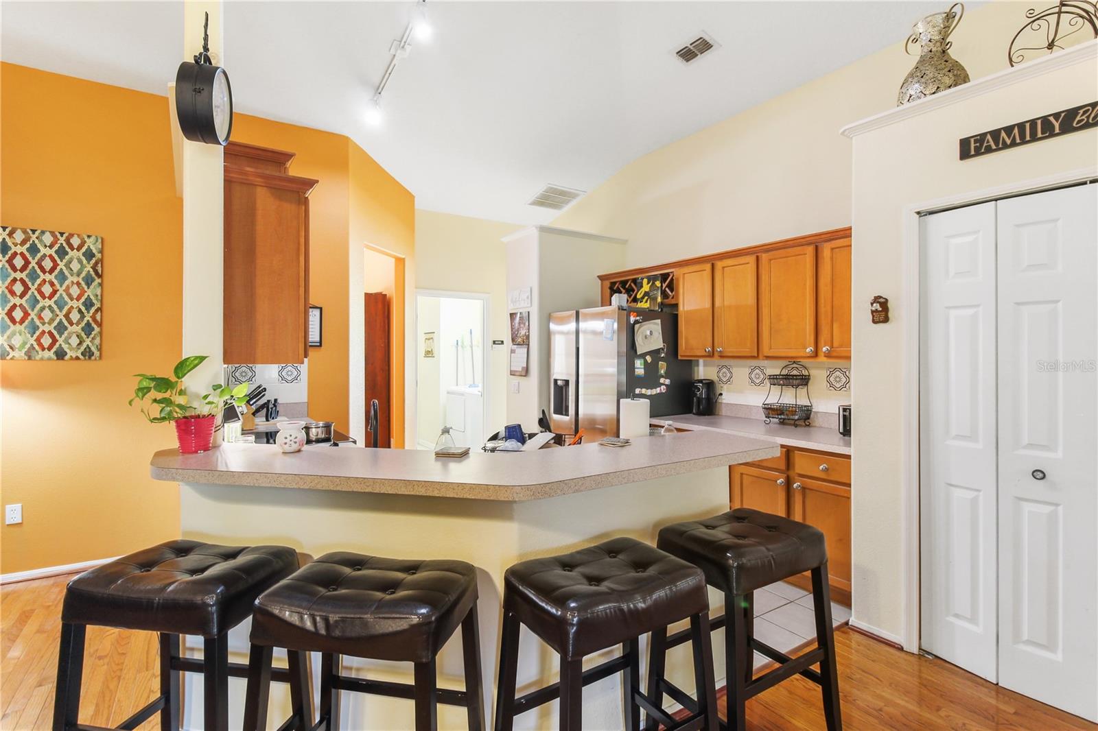 Image 14 of 38 For 403 Albatross Court