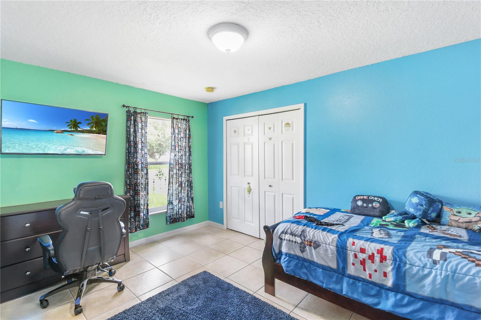 Image 34 of 38 For 403 Albatross Court